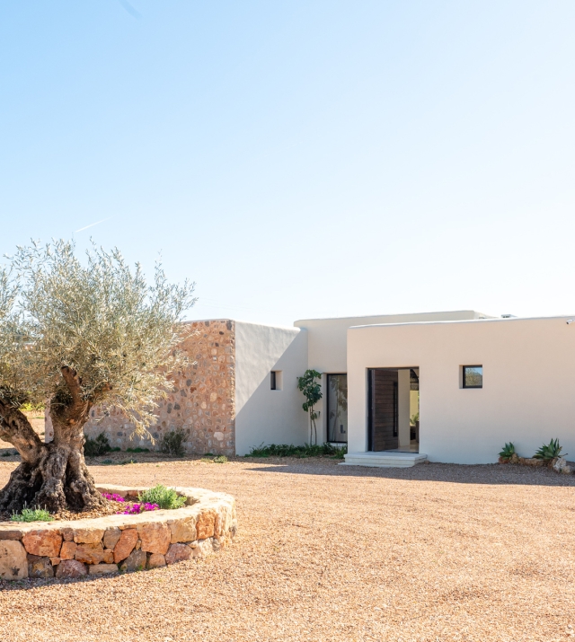 Resa Estates Ibiza te koop for sale finca modern side house 7.jpg